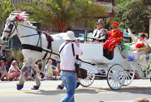 Easter Parade of the Horse Carriages & Hats